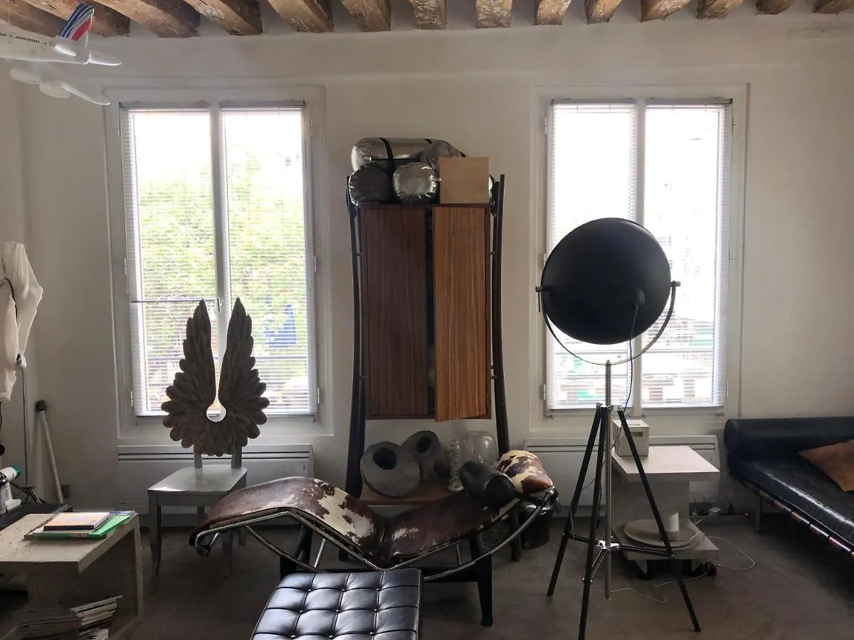 duplex top central Marais Paris 0*,